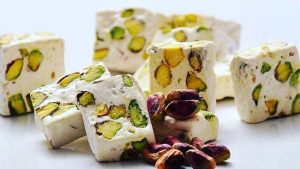 بررسی خواص گز به عنوان یک مکمل غذایی برای ورزشکاران | گز و شیرینی آریا | بهترین گز اصفهان