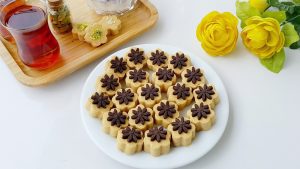 بهترین گز اصفهان شیرینی نخودچی گز و شیرینی آریا