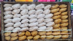 شیرینی قطاب آریا | گز و شیرینی آریا (بهترین گز اصفهان)