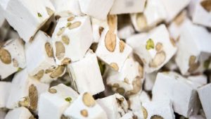 خواص ضد قارچی گز | گز و شیرینی آریا | بهترین گز اصفهان