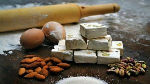 شیرینی گز و تأثیرات آن بر فعالیت‌های شناختی | گز و شیرینی آریا | بهترین گز اصفهان