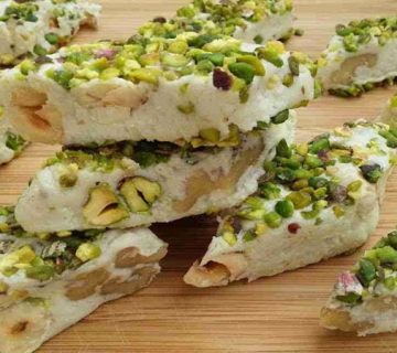 نقش گز در سلامت استخوان‌ها | گز و شیرینی آریا | بهترین گز اصفهان