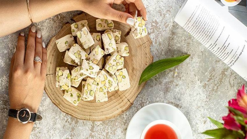 تأثیر شیرینی گز بر سطح قند خون | گز و شیرینی آریا | بهترین گز اصفهان
