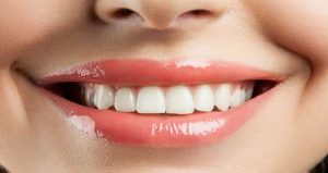 تأثیرات مصرف گز بر سلامت دندان‌ها و لثه‌ها | گز و شیرینی آریا | بهترین گز اصفهان