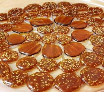 مواد اولیه استفاده شده در پولکی | گز و شیرینی آریا | بهترین گز اصفهان